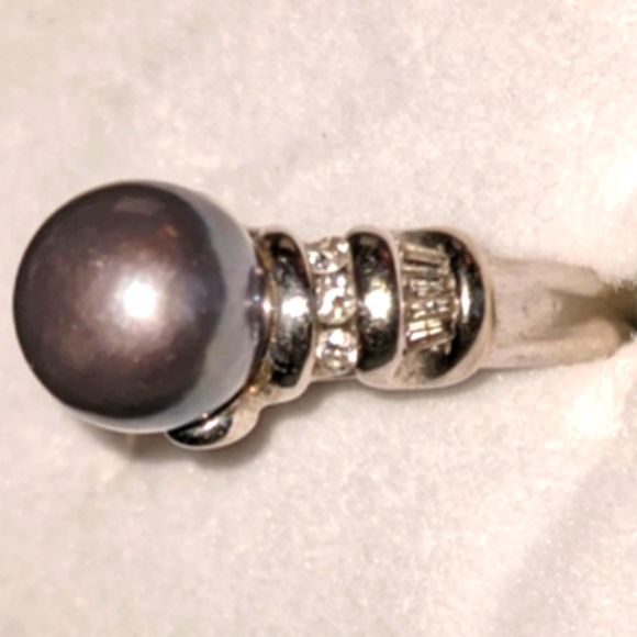 Beautiful black pearl and diamonds ring - Picture 2 of 3